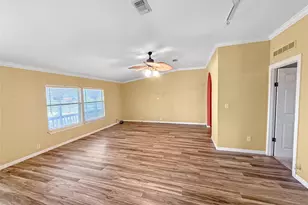 1152 Van Sant, Gilchrist, TX 77617 - Photo 5