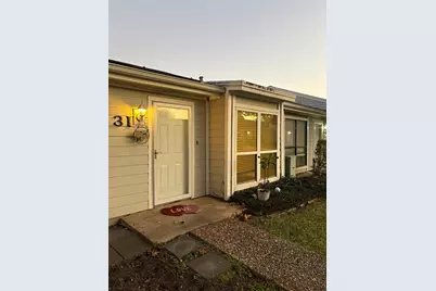 31 Hideaway Drive, Friendswood, TX 77546 - Photo 1