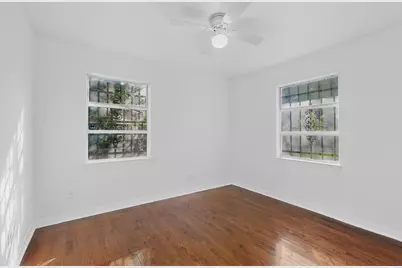 11936 Hoblitzelle Drive, Dallas, TX 75243 - Photo 17