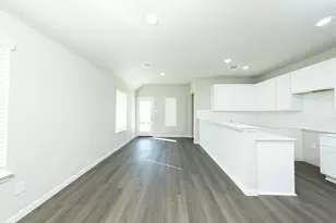 9209 Crestone Peak Dr, Willis, TX 77318 - Photo 5