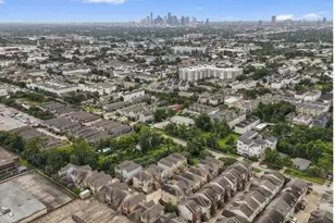 1421 W 26th St, Houston, TX 77008 - Photo 21
