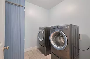 1126 Island Blvd, Crystal Beach, TX 77650 - Photo 21