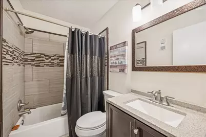 6317 Peacock Hills Drive, Houston, TX 77035 - Photo 11