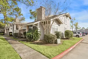 6317 Peacock Hills Dr, Houston, TX 77035 - Photo 5