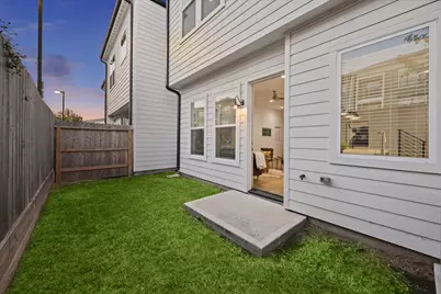 7710 Sky Dweller Drive, Houston, TX 77055 - Photo 43