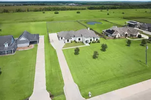 7911 Stratford Hall Dr, Rosharon, TX 77583 - Photo 1