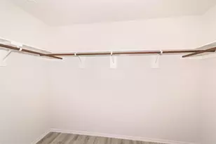 8715 Lar-Ree Oaks Circle, Houston, TX 77028 - Photo 9