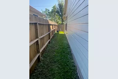 13543 Ambrose Street, Houston, TX 77045 - Photo 3