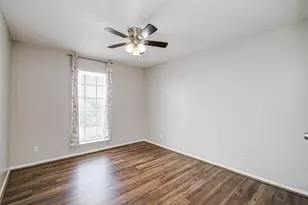 10101 S Gessner Rd, Houston, TX 77071 - Photo 21