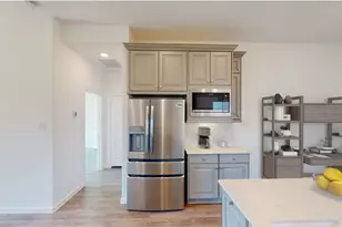 2813 Ravine Bluffs Ct, League City, TX 77573 - Photo 7