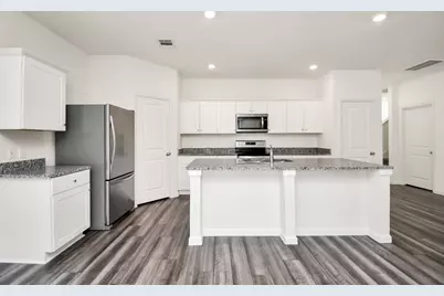 7810 Carrotwood Court, Houston, TX 77049 - Photo 3