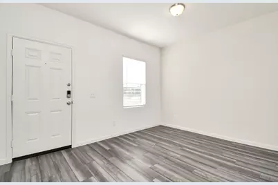 7810 Carrotwood Court, Houston, TX 77049 - Photo 11