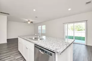 7810 Carrotwood Ct, Houston, TX 77049 - Photo 5
