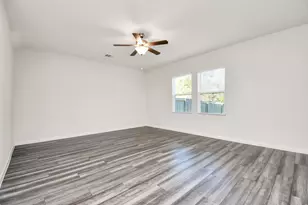 7810 Carrotwood Ct, Houston, TX 77049 - Photo 15