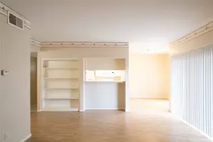 6500 Harbor Town Dr, Houston, TX 77036 - Photo 5