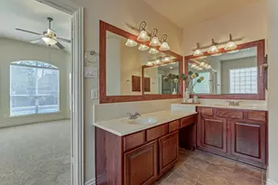 66 W Frontera Cir, The Woodlands, TX 77382 - Photo 23