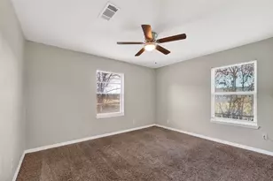 8782 Flossie Mae St, Houston, TX 77029 - Photo 13