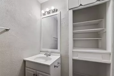 8782 Flossie Mae Street, Houston, TX 77029 - Photo 9