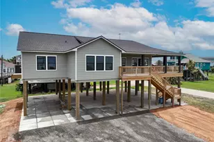 13031 Jolly Roger Dr, Freeport, TX 77541 - Photo 37