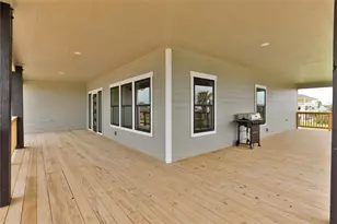 13031 Jolly Roger Dr, Freeport, TX 77541 - Photo 7