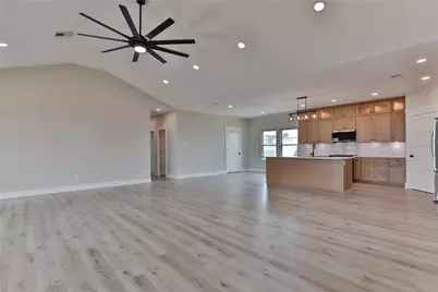 13031 Jolly Roger Drive, Freeport, TX 77541 - Photo 7