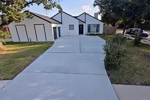 6335 Portal Dr, Houston, TX 77096 - Photo 9