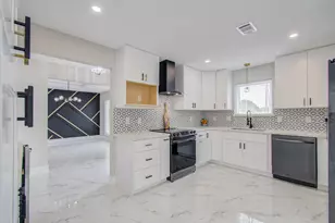 6335 Portal Dr, Houston, TX 77096 - Photo 1