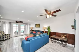 12757 S Huntingwick Dr S, Houston, TX 77024 - Photo 19