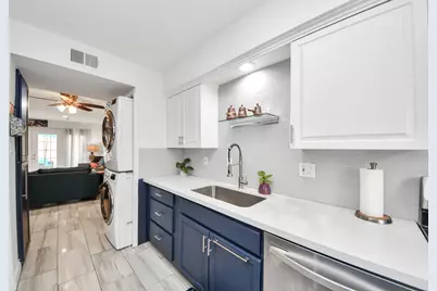 12757 S Huntingwick Drive S #142, Houston, TX 77024 - Photo 15