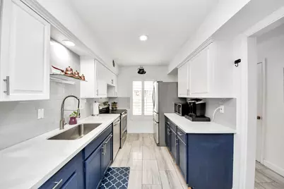 12757 S Huntingwick Drive S #142, Houston, TX 77024 - Photo 11