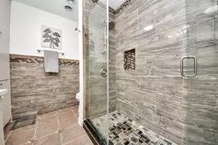 12757 S Huntingwick Dr S, Houston, TX 77024 - Photo 27