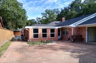 11322 Oak Spring Dr, Houston, TX 77043 - Photo 3