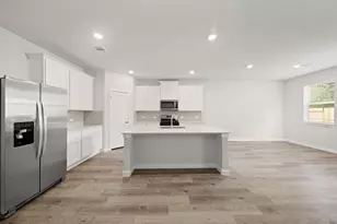 3609 Crawford St, Bay City, TX 77414 - Photo 9