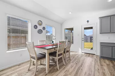 7427 Bartoncliff Drive, Katy, TX 77493 - Photo 5