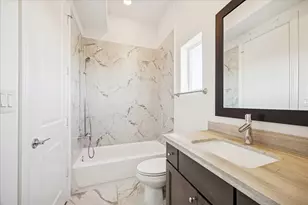 1243 W 15th 1/2 St, Houston, TX 77008 - Photo 11