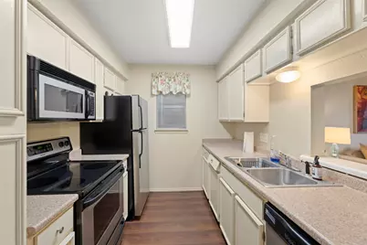 4643 Wild Indigo Street #416, Houston, TX 77027 - Photo 7