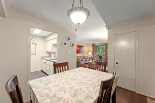 4643 Wild Indigo St, Houston, TX 77027 - Photo 5