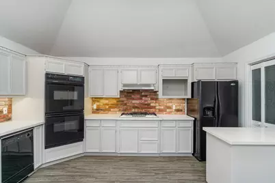 547 Pompano Street, Bayou Vista, TX 77563 - Photo 17