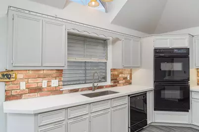 547 Pompano Street, Bayou Vista, TX 77563 - Photo 19