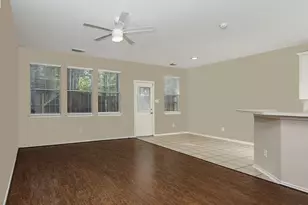10 Peach Ridge Pl, The Woodlands, TX 77382 - Photo 5