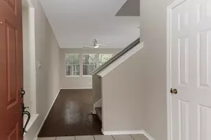 10 Peach Ridge Pl, The Woodlands, TX 77382 - Photo 3