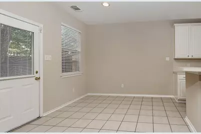 10 Peachridge Place, The Woodlands, TX 77382 - Photo 11