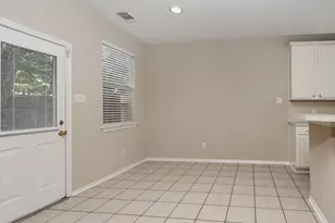 10 Peach Ridge Pl, The Woodlands, TX 77382 - Photo 11
