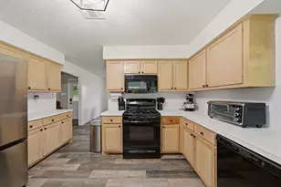 19819 Hampton Wood Dr, Tomball, TX 77377 - Photo 13