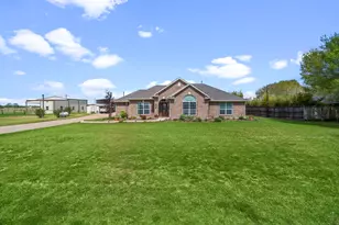 9016 Dixie Ln, Needville, TX 77461 - Photo 5