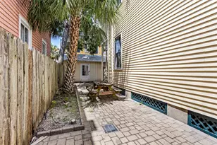2002 Avenue K, Galveston, TX 77550 - Photo 35