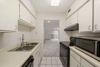 1900 Bay Area Boulevard #169, Houston, TX 77058 - Photo 11