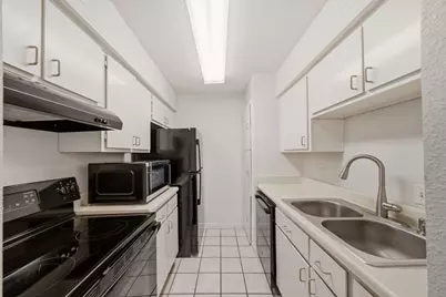 1900 Bay Area Boulevard #169, Houston, TX 77058 - Photo 9