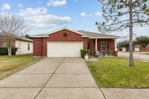 140 Mustang Stampede Dr, La Marque, TX 77568 - Photo 3