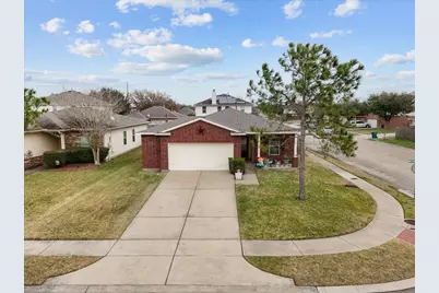 140 Mustang Stampede Drive, La Marque, TX 77568 - Photo 1